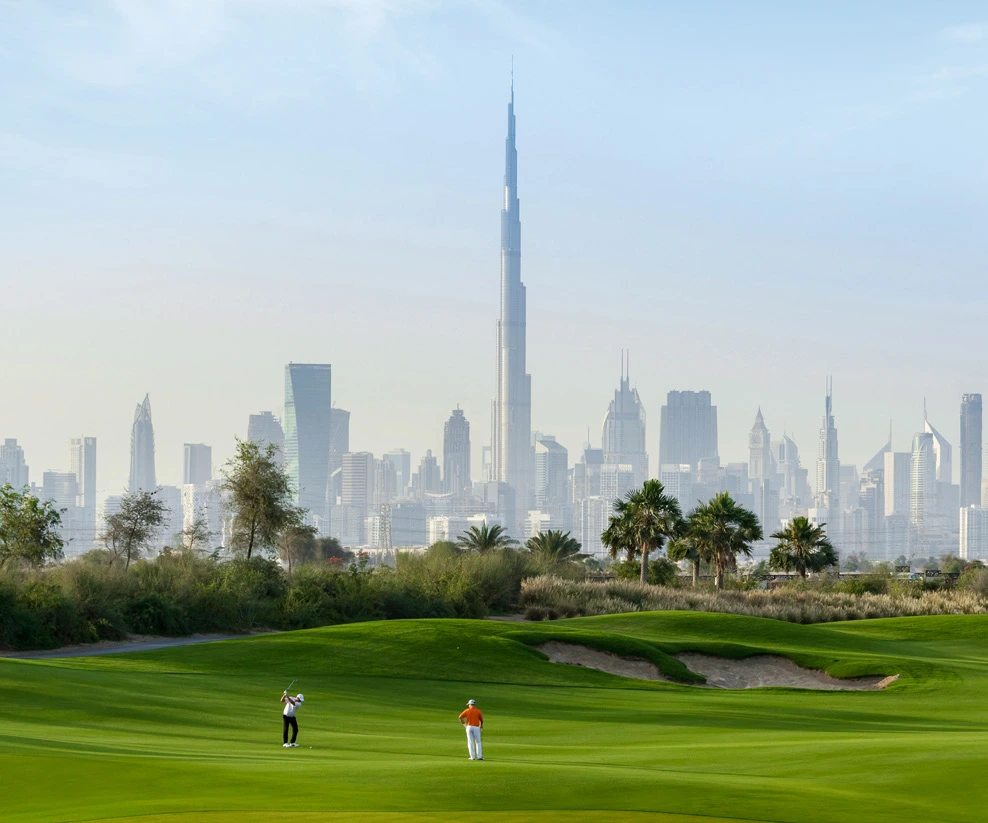 PARK HORIZON BUILDING - Dubai Hills Estate - 2 Men in a Golf Course